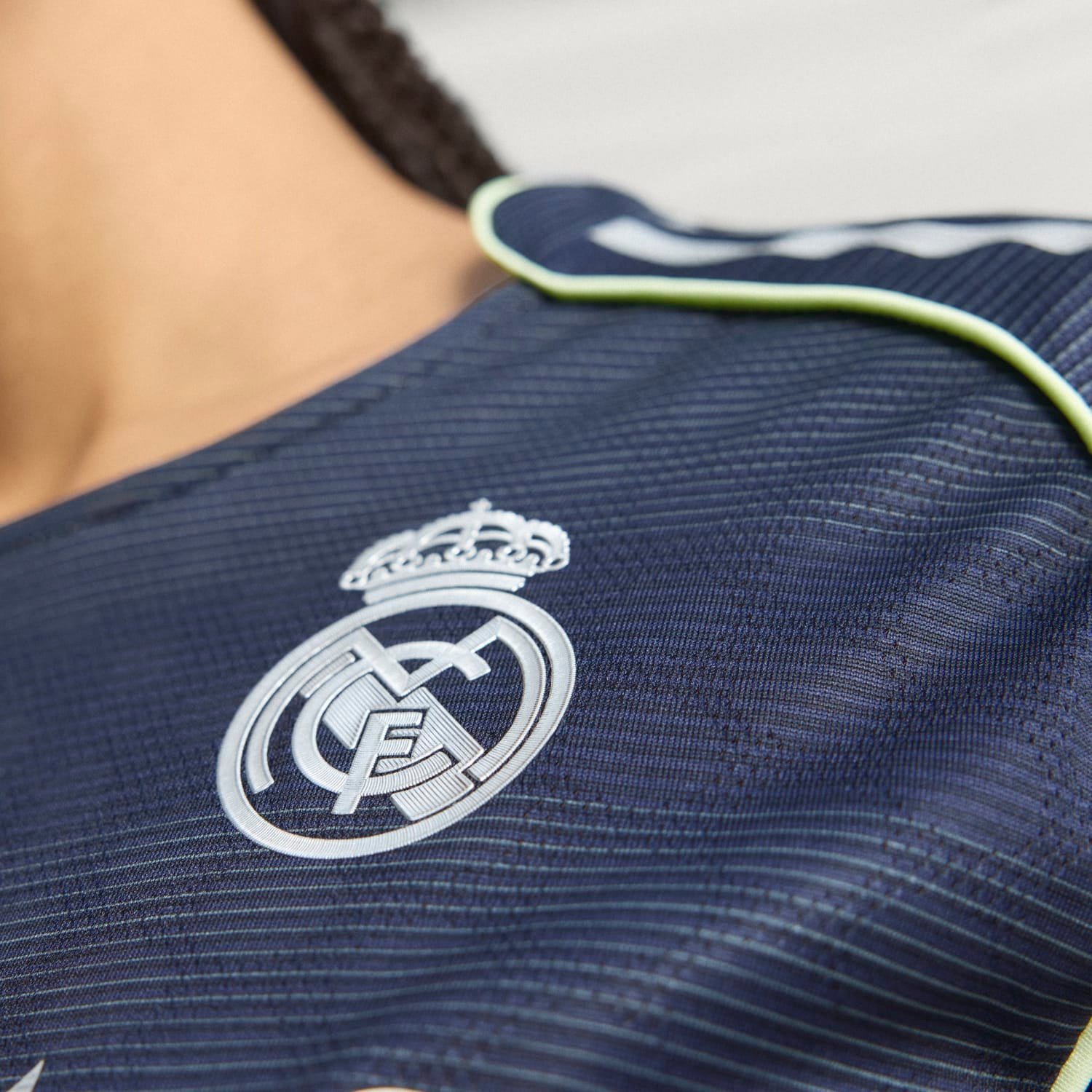 Real Madrid Women's 25/26 Player Away Jersey - Image 4