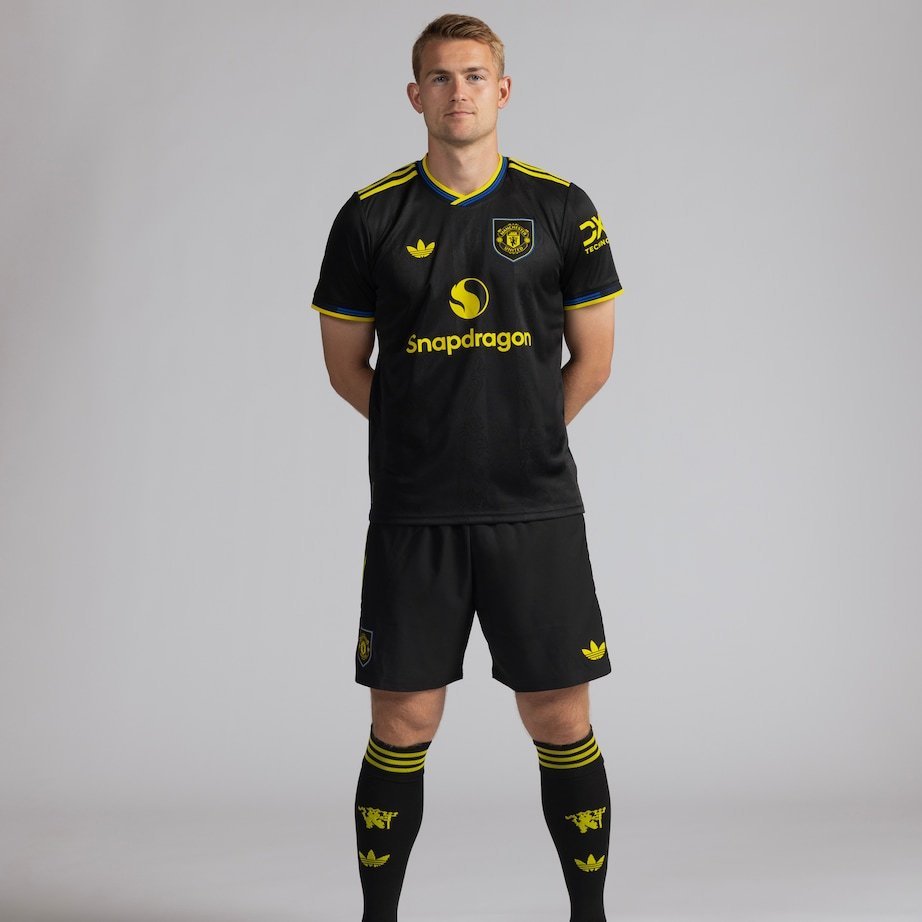 Manchester Unite Men's 25/26 Player Third Jersey - Image 9
